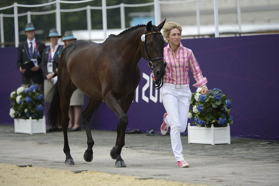 Olympics-EVJg-7-27-12-0441-IngridKlimke-ButtsAbraxxas-GER-DDeRosaPhoto