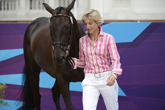 Olympics-EVJg-7-27-12-0443-IngridKlimke-ButtsAbraxxas-GER-DDeRosaPhoto