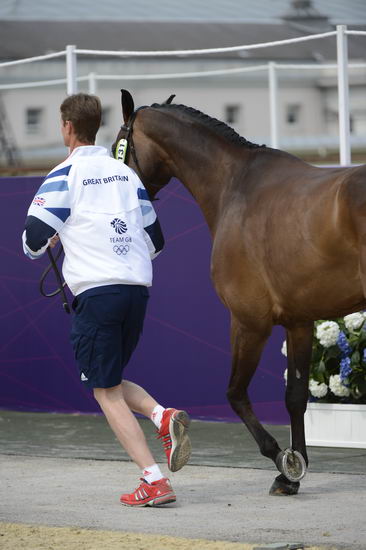 Olympics-EVJg-7-27-12-0610-WilliamFox-Pitt-Lionheart-GBR-DDeRosaPhoto