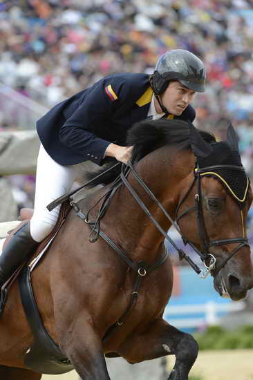 Olympics-SJ-Ind-8-4-12-4829-RodrigoDiaz-RoyalVinckenburg-COL-DDeRosaPhoto