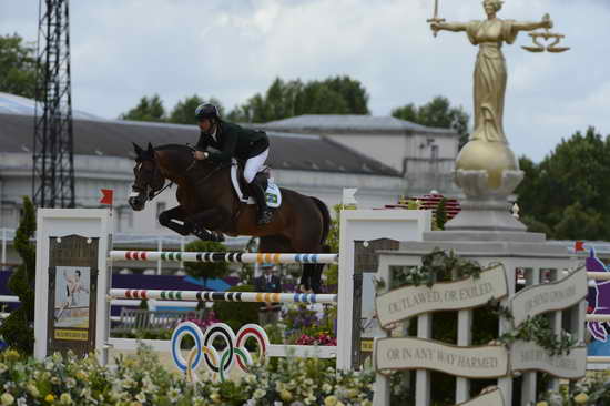 Olympics-SJ-Ind-8-4-12-5938-RodrigoPessoa-Rebozo-BRA-DDeRosaPhoto