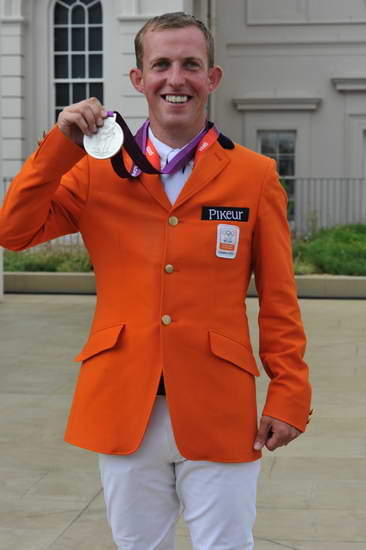 Silver-GercoSchroder-Olympics-8-8-12-SJ-Ind-Medals-6698-DDeRosaPhoto