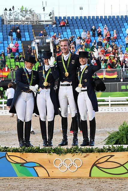 Olympics-DRE-TM-Awards-8-12-16-7503-DDeRosaPhoto