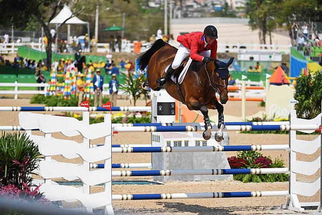Olympics-SJ-4thQual-A-Rnd3-Ind-8-19-16-9900-McLainWard-Azur-USA-DDeRosaPhoto