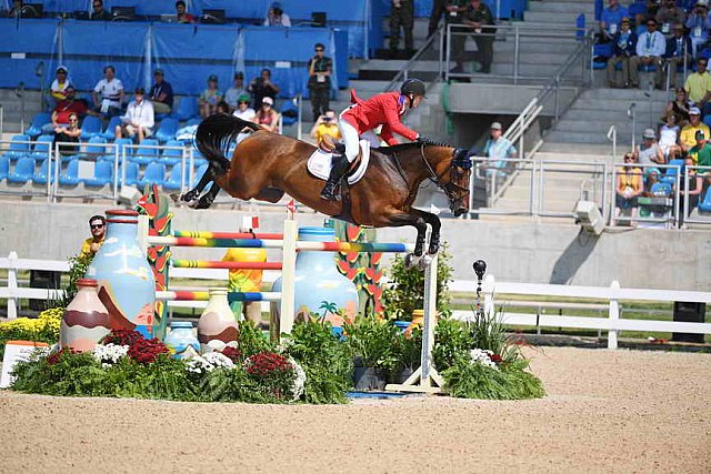 Olympics-SJ-4thQual-A-Rnd3-Ind-8-19-16-9933-McLainWard-Azur-USA-DDeRosaPhoto