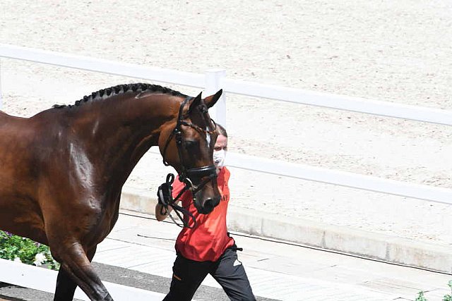 OLY-2020-DRESSAGE-JOG-7-24-21-1019-137-H LANGEHANENBERG-ANNABELLE 110-GER-DDEROSAPHOTO