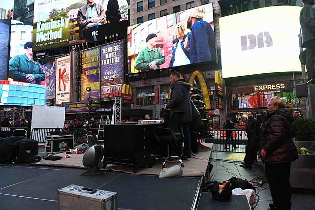 OneLove-TimesSquare-11-17-18-9014-DDeRosaVideo