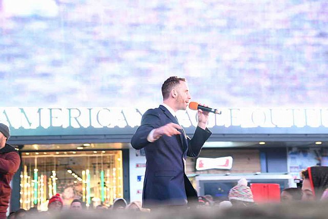 OneLove-TimesSquare-11-17-18-9049-DDeRosaVideo