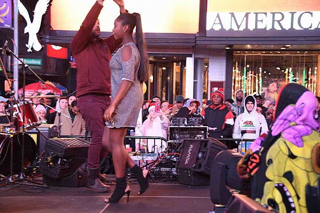 OneLove-TimesSquare-11-17-18-9071-DDeRosaVideo