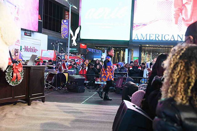 OneLove-TimesSquare-11-17-18-9178-DDeRosaVideo