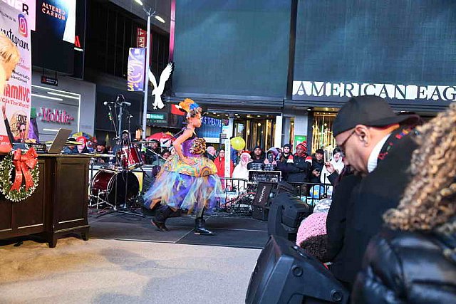 OneLove-TimesSquare-11-17-18-9184-DDeRosaVideo