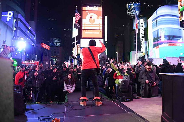 OneLove-TimesSquare-11-17-18-9220-DDeRosaVideo