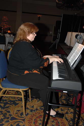 PCLI-12-1-11-HolidayShow-006-DDeRosaPhoto