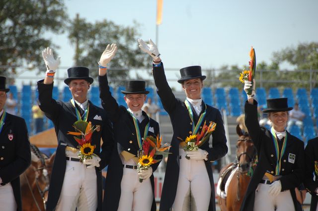 619-USET-PanAmRio-Hickey-Poulin-Sammis-7-15-07-DeRosaPhoto