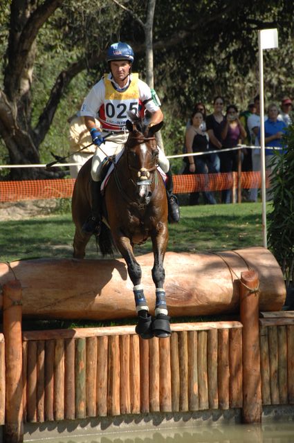 558-Equestrian-PhillipDutton-Truluck-PanAmRio-7-20-07-DeRosaPhoto