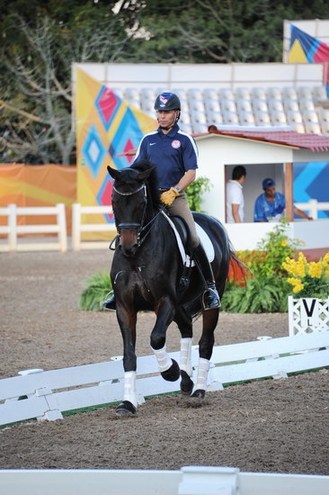 PanAmGames-MX-10-15-11-5215-SteffenPeters-WeltonsMagic-DDeRosaPhoto.JPG
