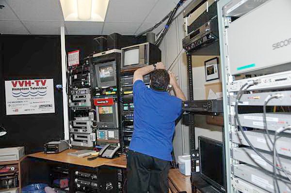 123-WVVH-6-5-08-DeRosaPhoto