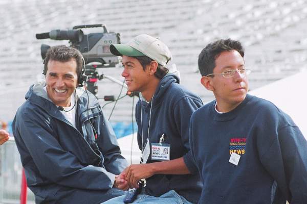 HC02-300-R28-01A-WVVHCrew-Saturday-DDPhoto