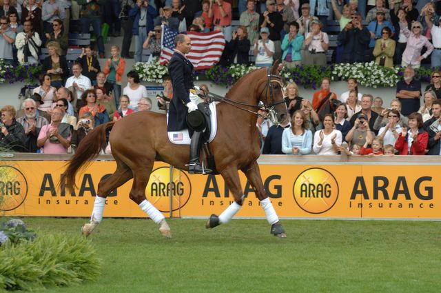 275-WEG-TeamDressageAwards-8-23-06-&copy;DeRosaPhoto.jpg