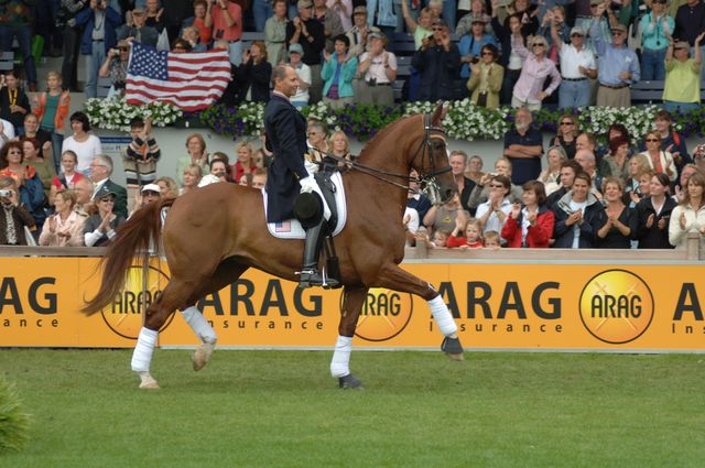 276-WEG-TeamDressageAwards-8-23-06-&copy;DeRosaPhoto.jpg