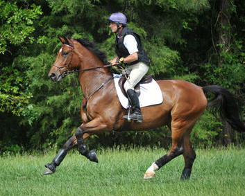 So8ths-5-4-12-Clinic-2357-TremaineCooper-Arnold-DDeRosaPhoto