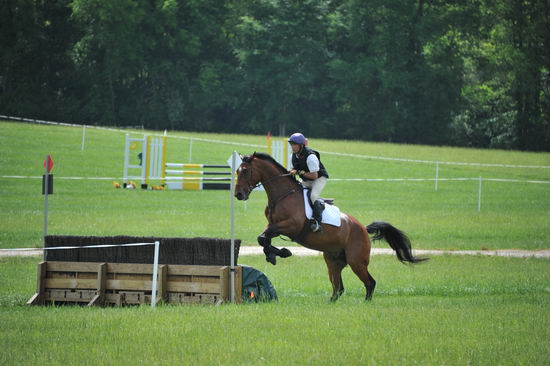 So8ths-5-4-12-Clinic-2385-TremaineCooper-Arnold-DDeRosaPhoto