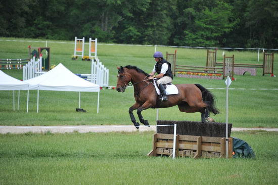 So8ths-5-4-12-Clinic-2505-TremaineCooper-Arnold-DDeRosaPhoto