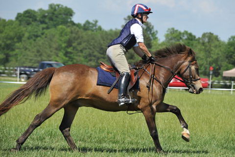 So8ths-5-4-12-Clinic-2723-BeckyBrown-TotallyBroke-DDeRosaPhoto