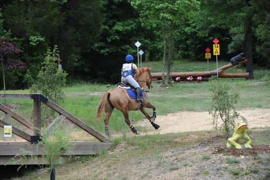 So8ths-5-5-12-XCDay-3806-SarahZimmer-MardiGras-DDeRosaPhoto