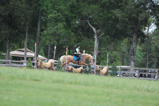 So8ths-5-5-12-XCDay-3817-JamieMiess-InTheZone-DDeRosaPhoto