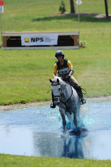 So8ths-5-5-12-XCDay-2982-MicheleLobsinger-GlenlarasPride-DDeRosaPhoto