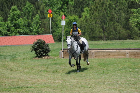 So8ths-5-5-12-XCDay-3008-MicheleLobsinger-GlenlarasPride-DDeRosaPhoto