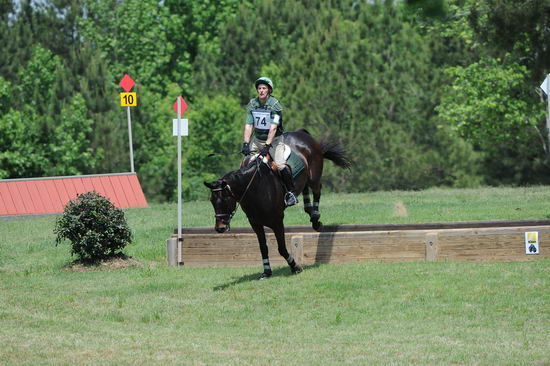 So8ths-5-5-12-XCDay-3069-JamesBaker-Wings-DDeRosaPhoto