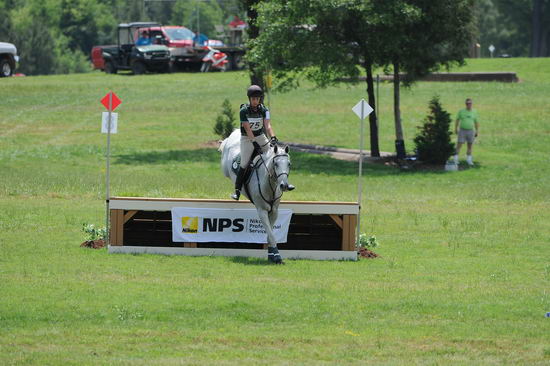 So8ths-5-5-12-XCDay-3112-ElizabethGoldstein-DaddysHatTrick-DDeRosaPhoto