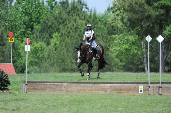 So8ths-5-5-12-XCDay-3269-KindellBillingsley-Keeneland-DDeRosaPhoto