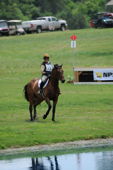 So8ths-5-5-12-XCDay-3337-BeckyBrown-TotallyBroke-DDeRosaPhoto