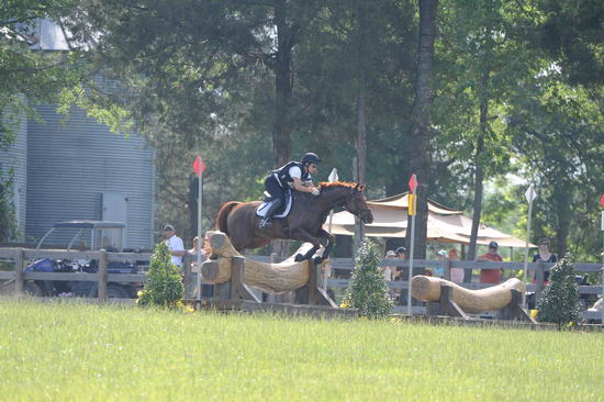 So8ths-5-5-12-XCDay-1900-KerryTracey-BourbonGingerbear-DDeRosaPhoto