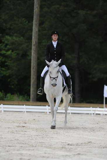 So8ths-5-4-12-Dressage-1005-ElizabethGoldstein-DaddysHatTrick-DDeRosaPhoto