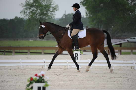 So8ths-5-4-12-Dressage-0340-CarolOgden-InRhythm-DDeRosaPhoto