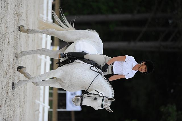 So8ths-5-4-12-Dressage-0521-CathyBlackmon-HideawaysSpecialDelivery-DDeRosaPhoto