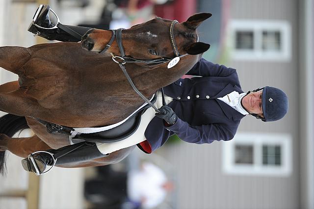 So8ths-5-4-12-Dressage-0596-LindsayStaianoWilliams-TriumphII-DDeRosaPhoto