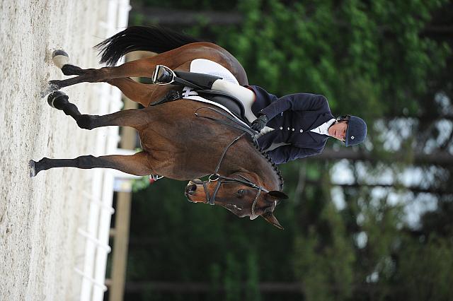 So8ths-5-4-12-Dressage-0599-LindsayStaianoWilliams-TriumphII-DDeRosaPhoto