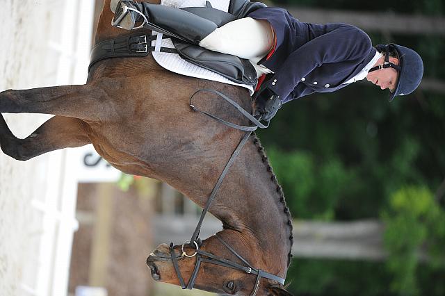 So8ths-5-4-12-Dressage-0601-LindsayStaianoWilliams-TriumphII-DDeRosaPhoto