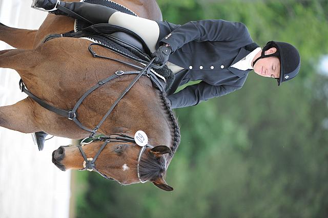 So8ths-5-4-12-Dressage-0637-GwenKriskie-Barney-DDeRosaPhoto