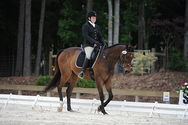 So8ths-5-4-12-Dressage-0647-GwenKriskie-Barney-DDeRosaPhoto