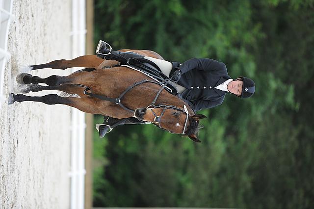 So8ths-5-4-12-Dressage-0652-GwenKriskie-Barney-DDeRosaPhoto