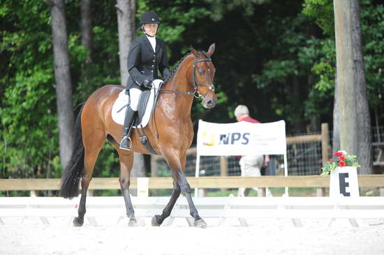 So8ths-5-4-12-Dressage-0744-HeidiBeaumont-SouthBoundary-DDeRosaPhoto