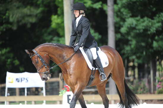 So8ths-5-4-12-Dressage-0745-HeidiBeaumont-SouthBoundary-DDeRosaPhoto