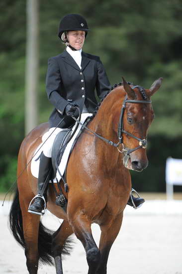 So8ths-5-4-12-Dressage-0751-HeidiBeaumont-SouthBoundary-DDeRosaPhoto