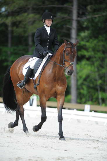 So8ths-5-4-12-Dressage-0755-HeidiBeaumont-SouthBoundary-DDeRosaPhoto